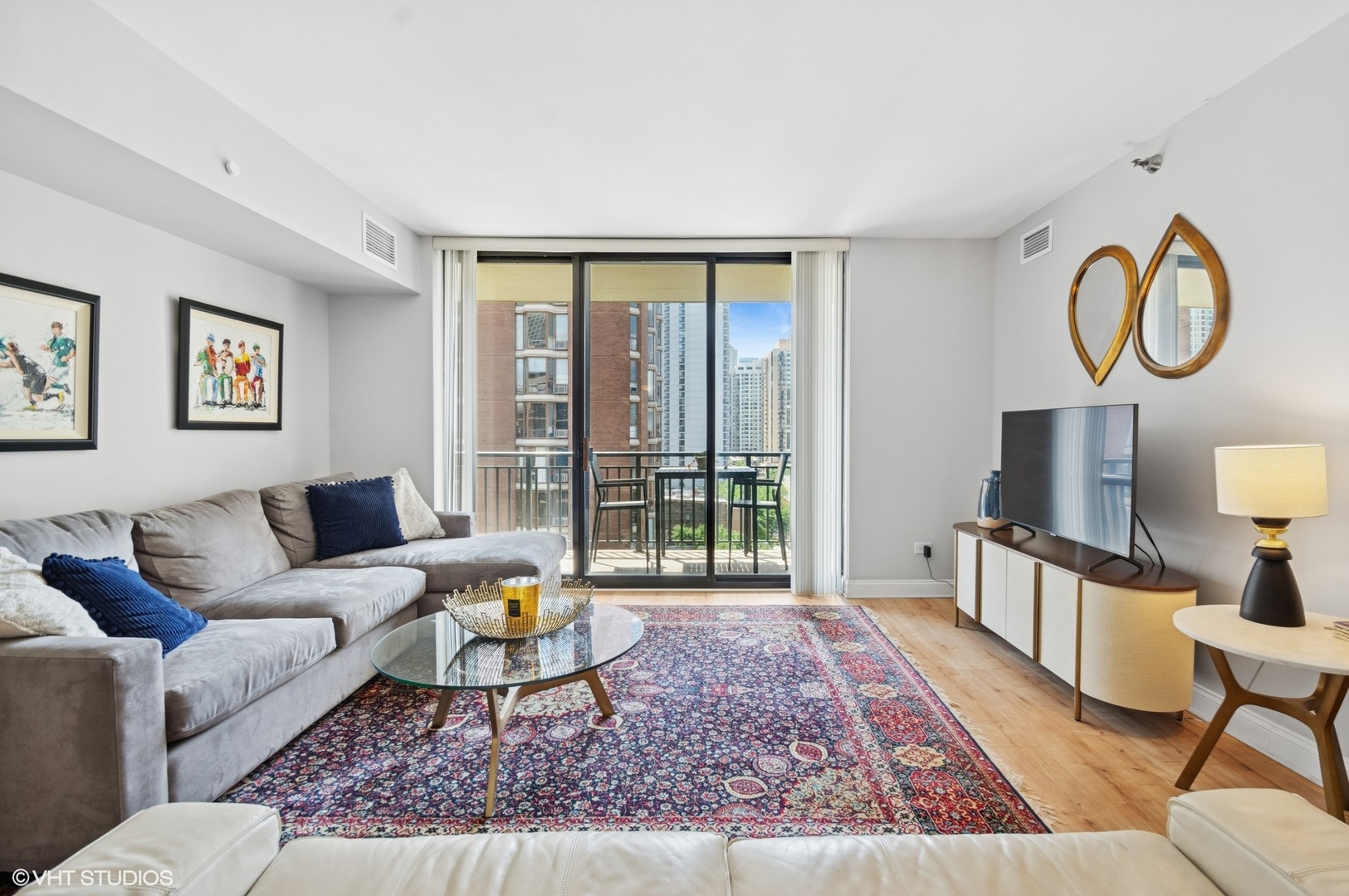 55 W DELAWARE Place Unit: 1008
