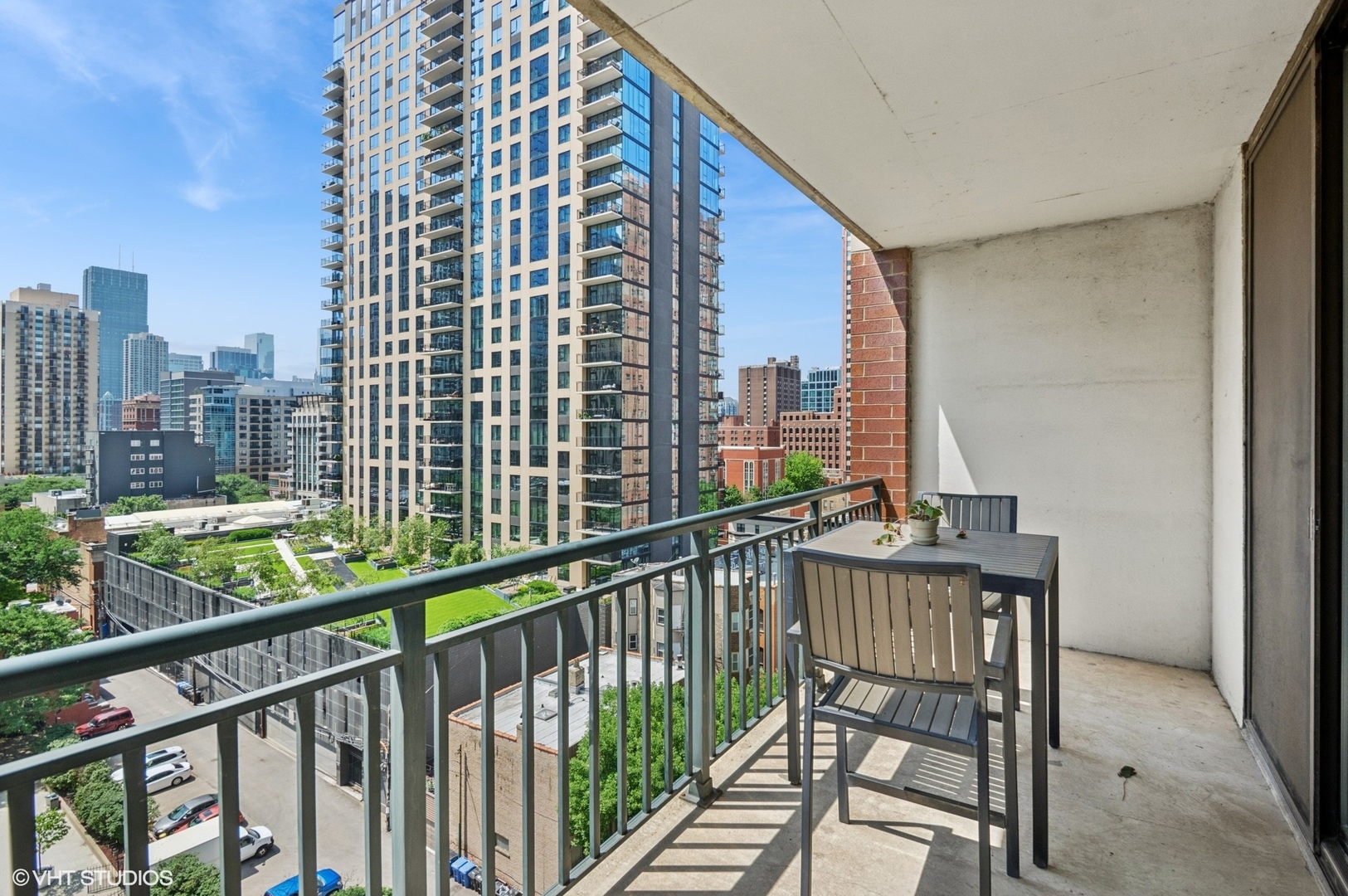 55 W DELAWARE Place Unit: 1008