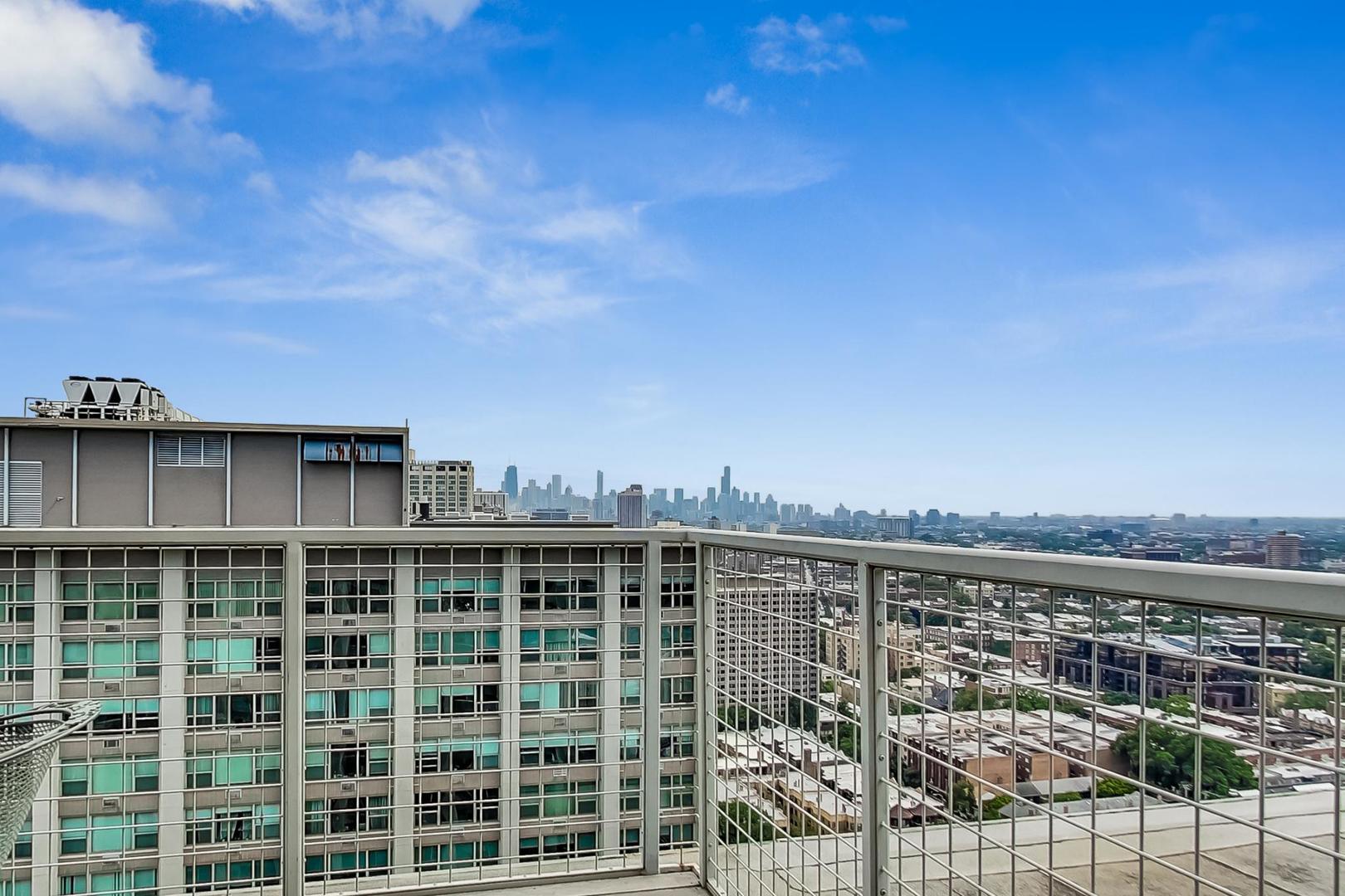 3600 N LAKE SHORE Drive Unit: 2204