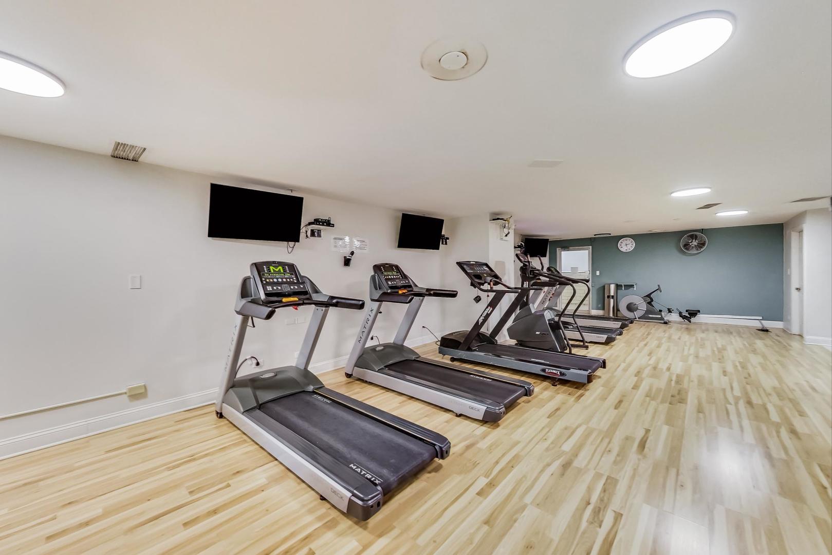 3600 N LAKE SHORE Drive Unit: 2204