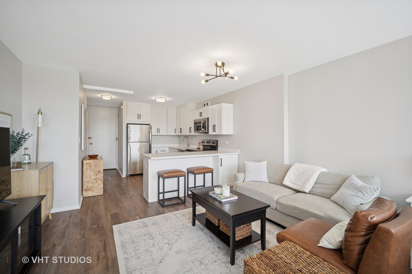 1660 N La Salle Drive Unit: 403