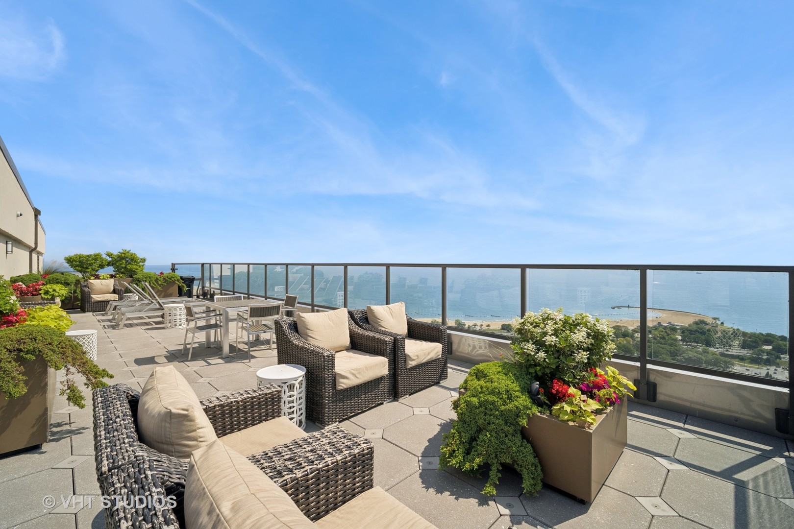 1660 N La Salle Drive Unit: 403