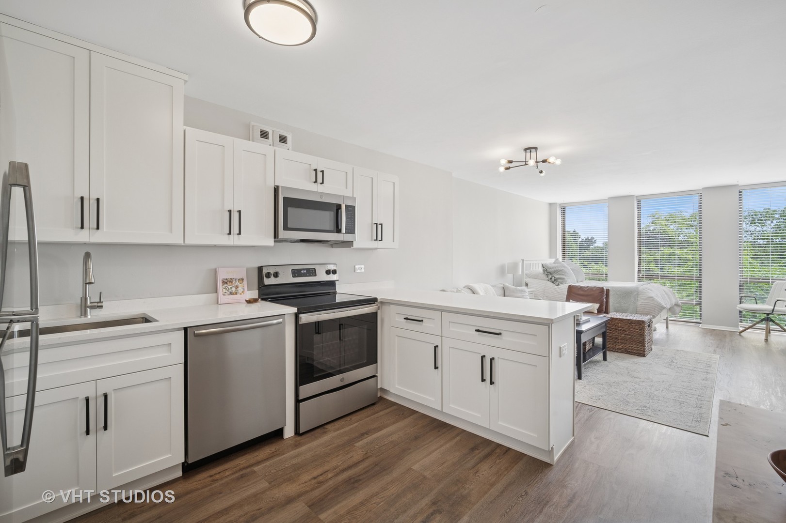 1660 N La Salle Drive Unit: 403