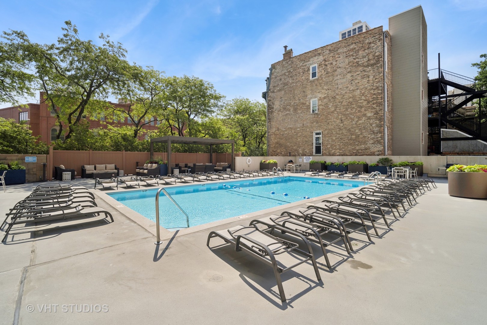 1660 N La Salle Drive Unit: 403