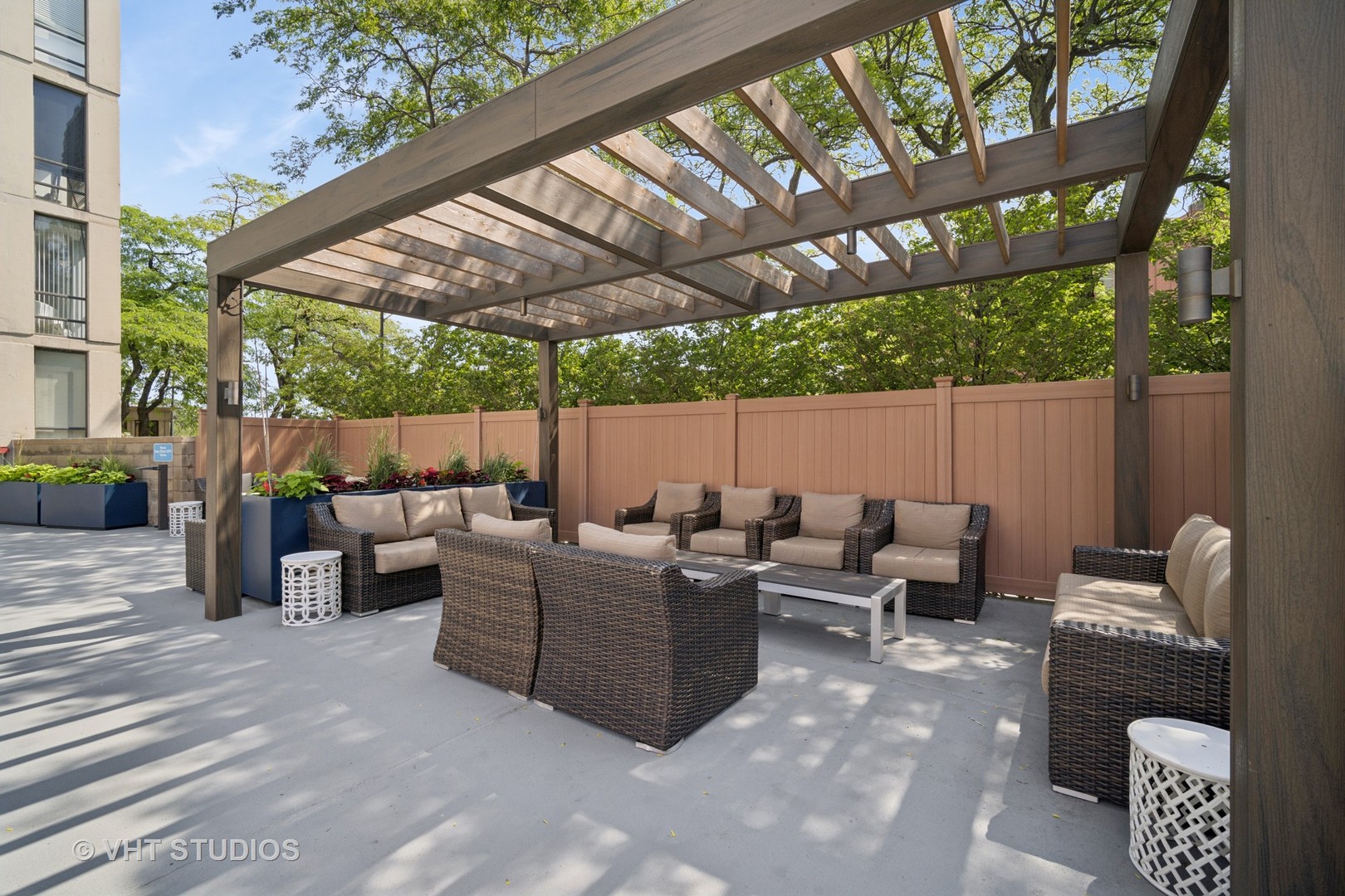 1660 N La Salle Drive Unit: 403