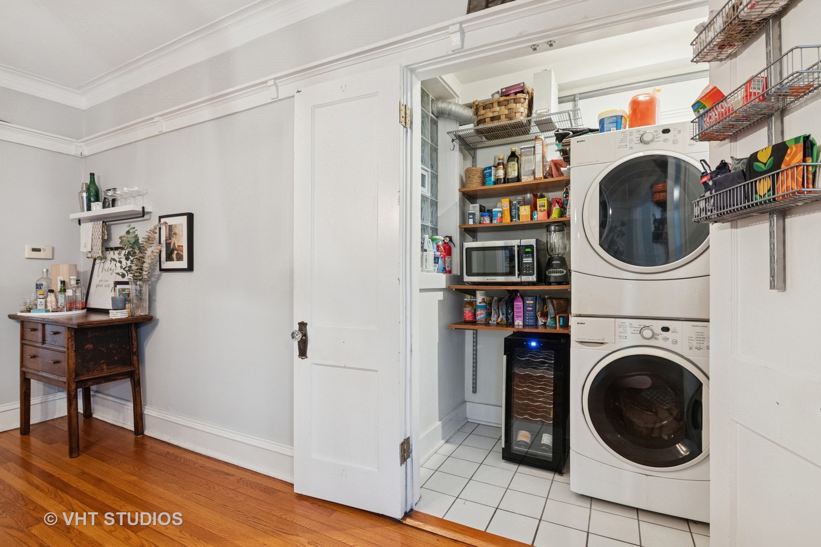 629 W Buckingham Place Unit: 1W