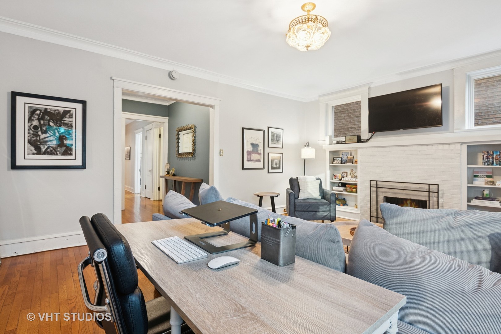 629 W Buckingham Place Unit: 1W