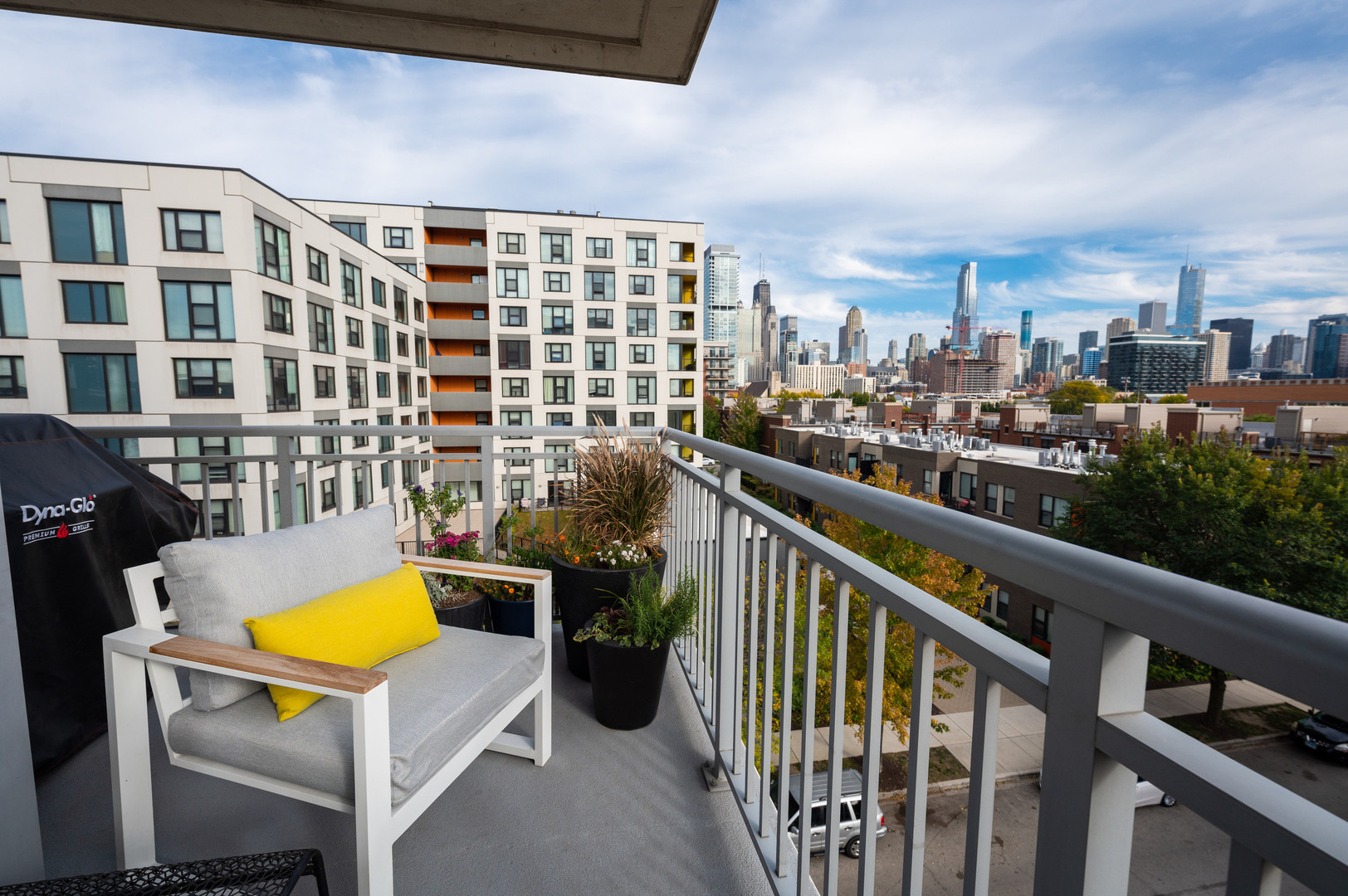 511 W Division Street Unit: 507