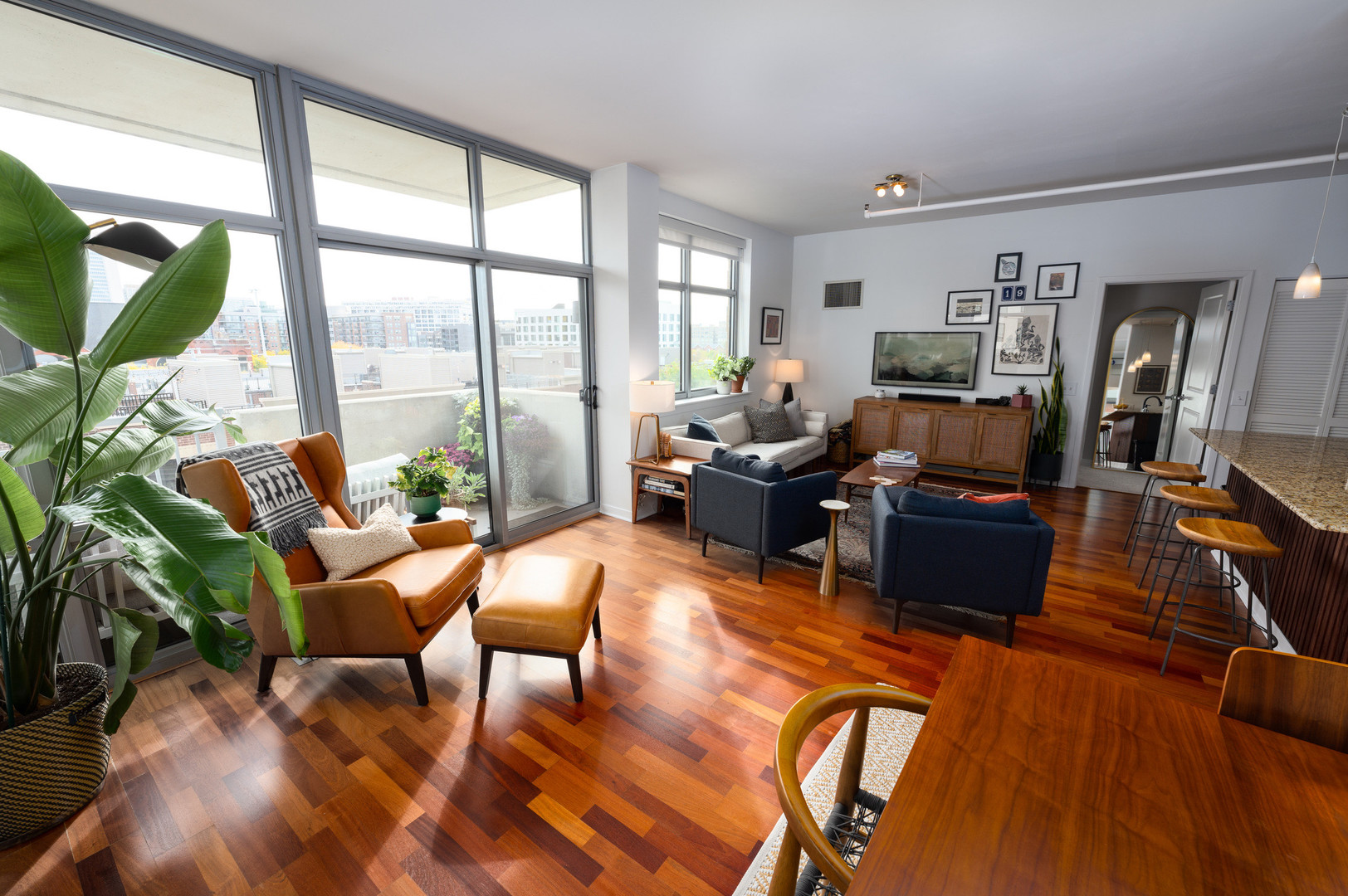 511 W Division Street Unit: 507