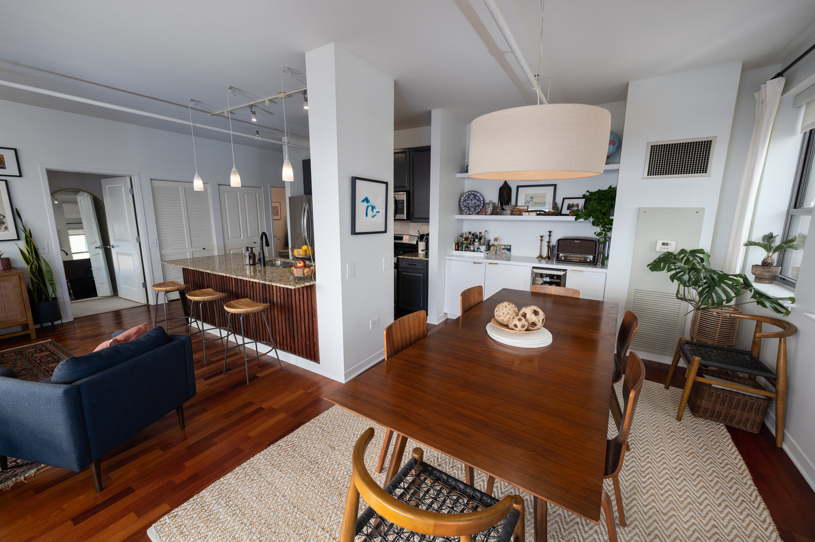 511 W Division Street Unit: 507