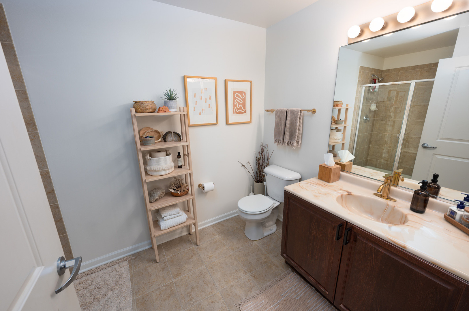 511 W Division Street Unit: 507