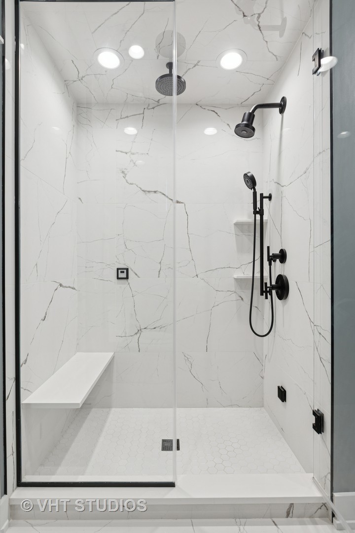 4321 N Paulina Street Unit: 2N