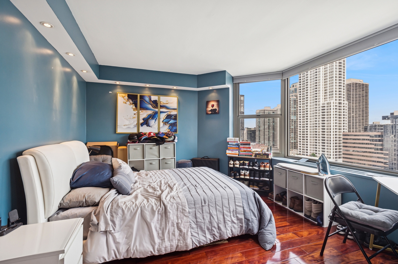 535 N MICHIGAN Avenue Unit: 2515