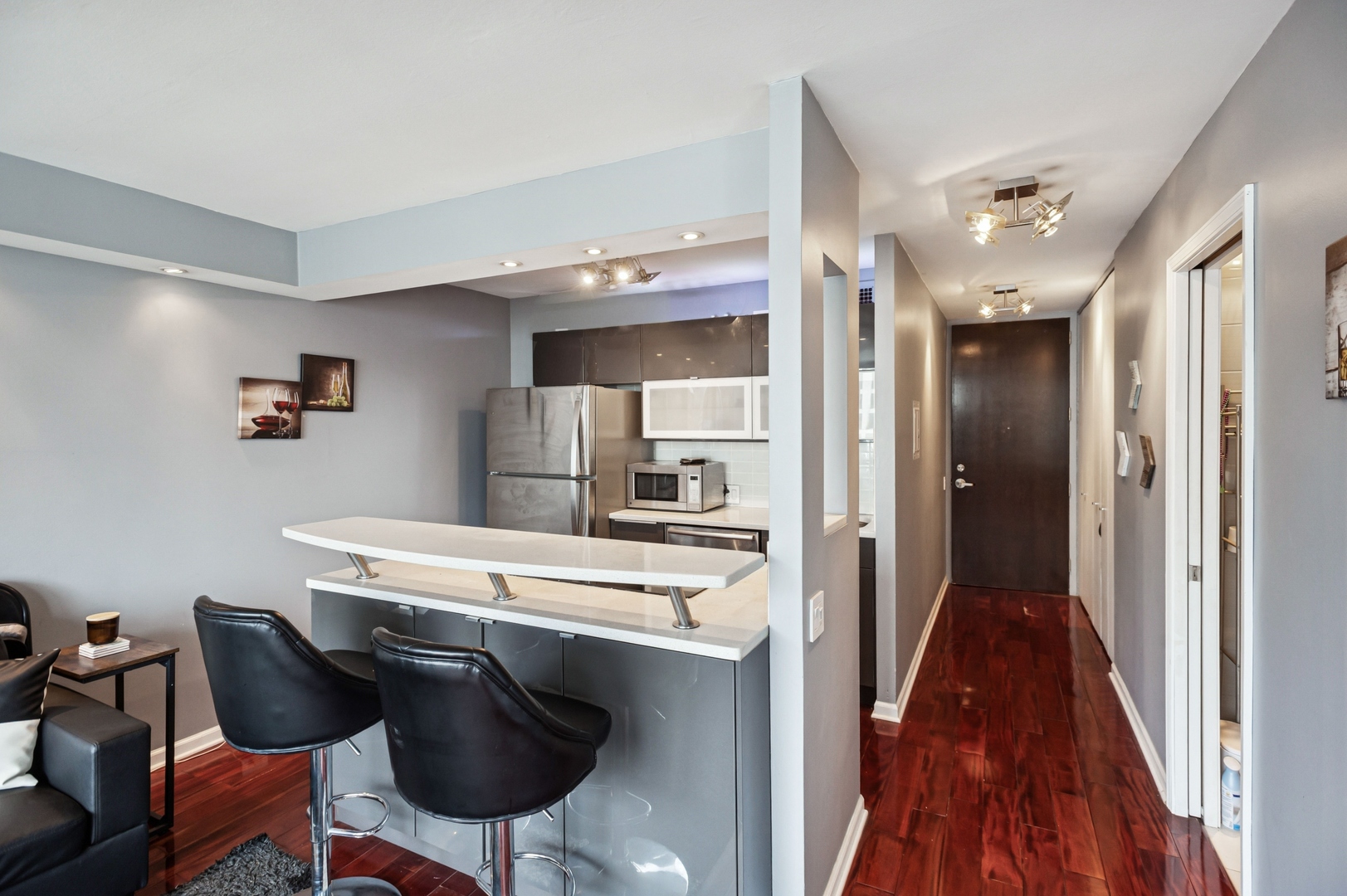 535 N MICHIGAN Avenue Unit: 2515