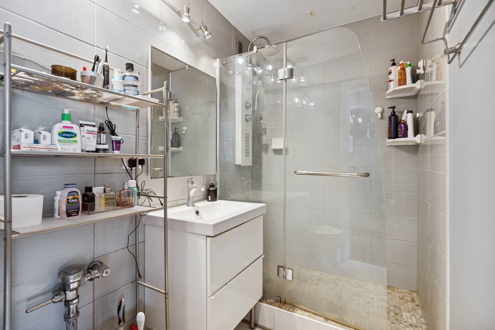 535 N MICHIGAN Avenue Unit: 2515