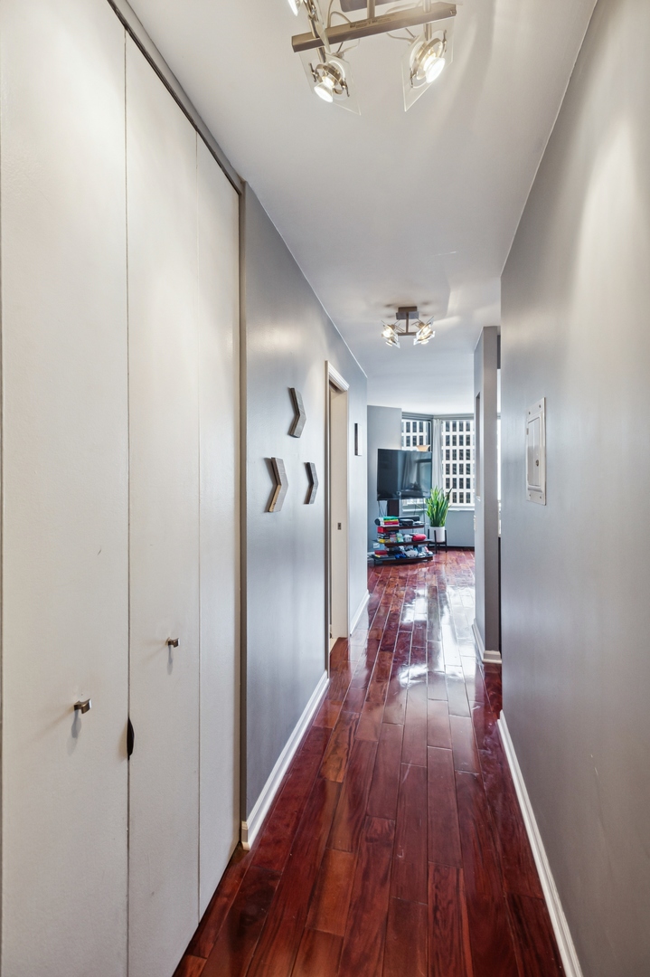 535 N MICHIGAN Avenue Unit: 2515