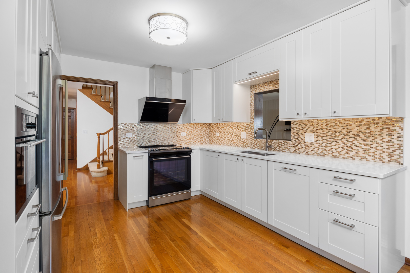 1125 Huntleigh Drive