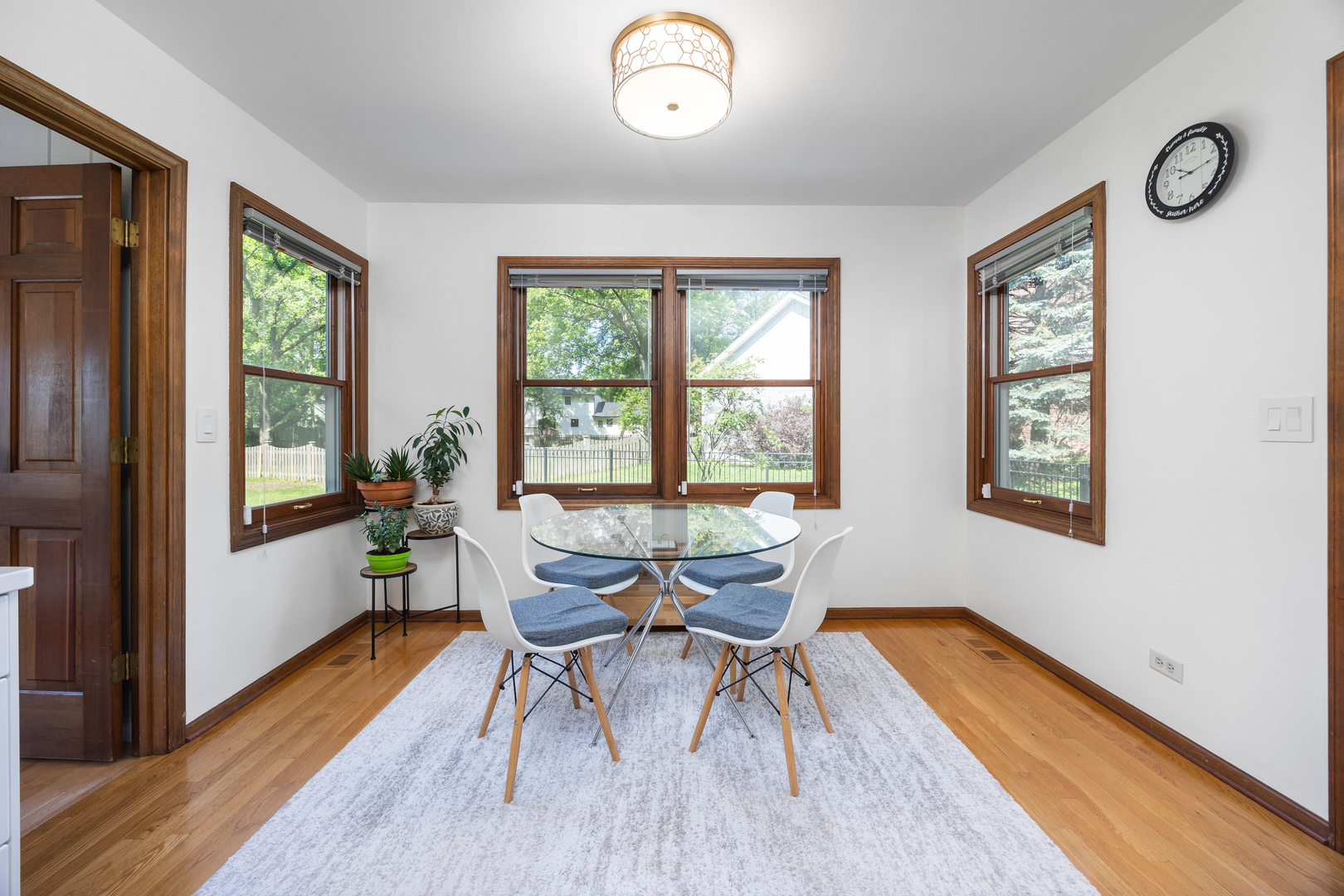 1125 Huntleigh Drive