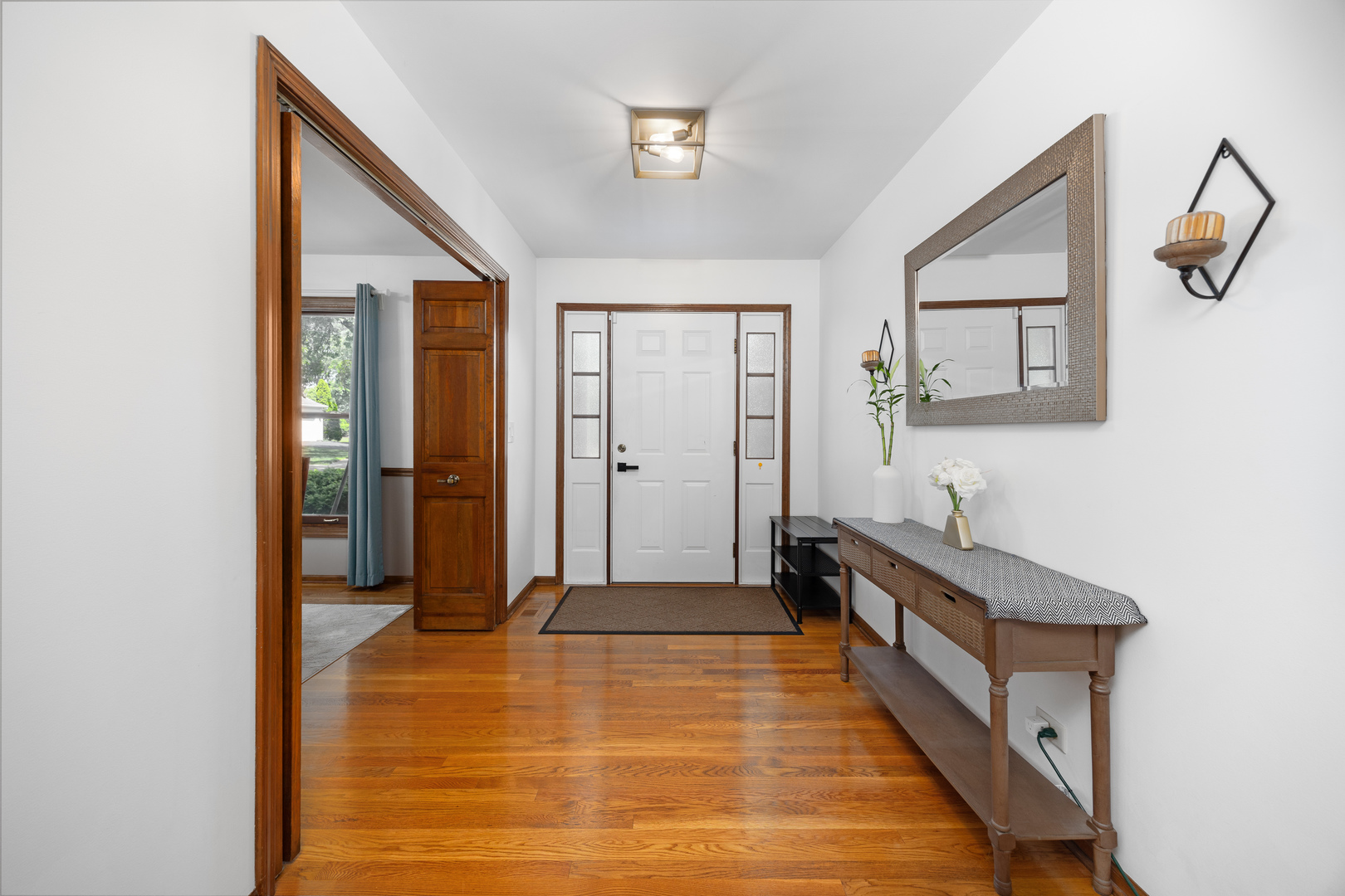 1125 Huntleigh Drive