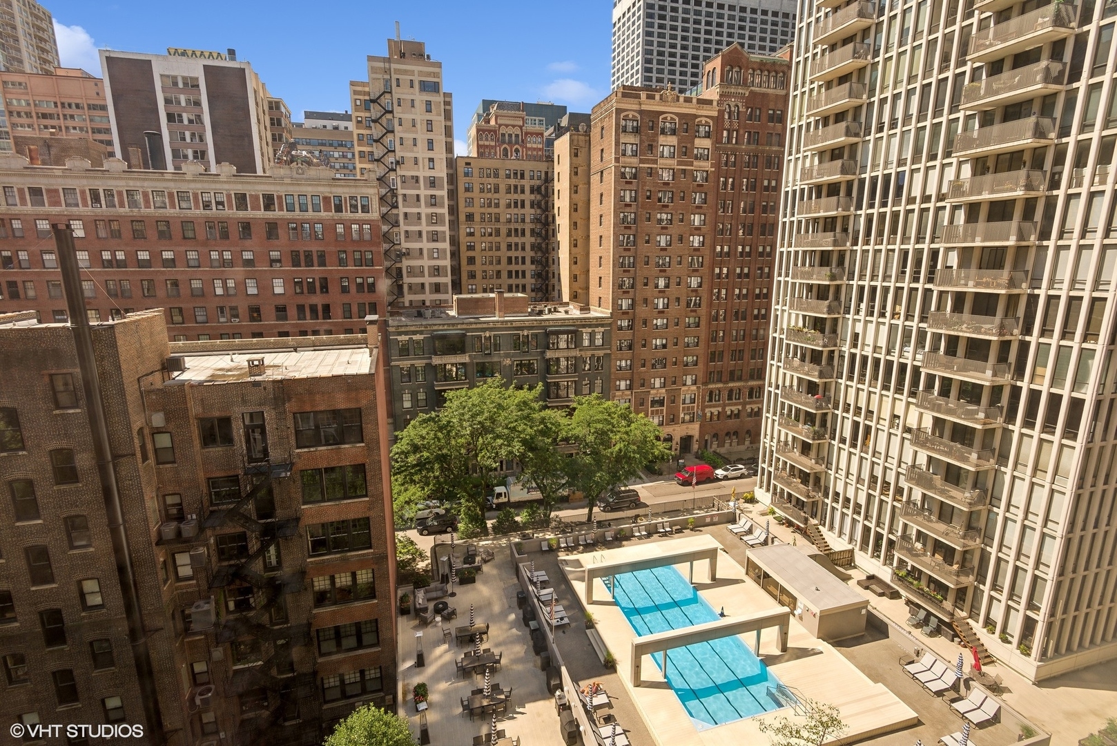 221 E Walton Place Unit: 10B