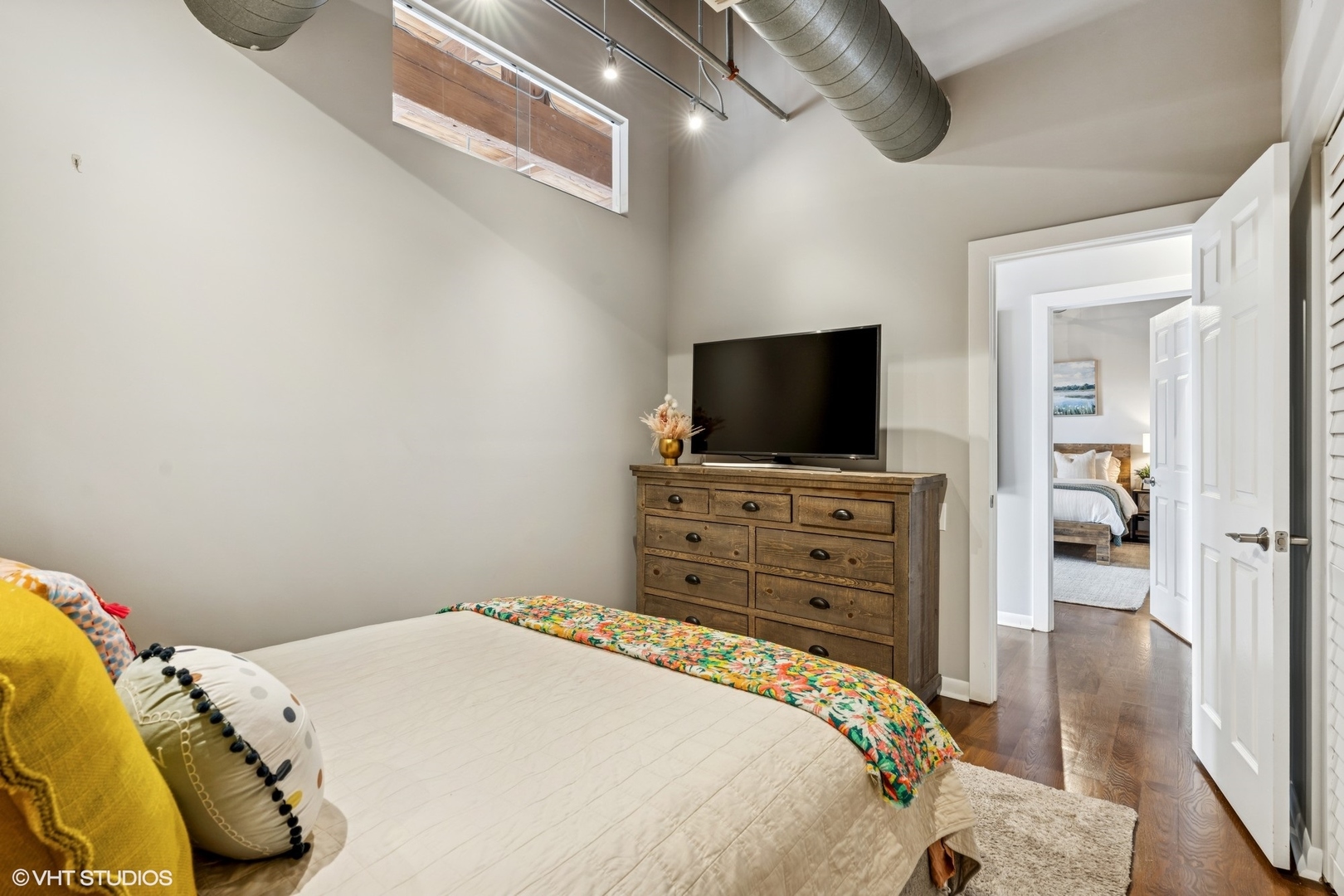 1017 W WASHINGTON Boulevard Unit: 6E