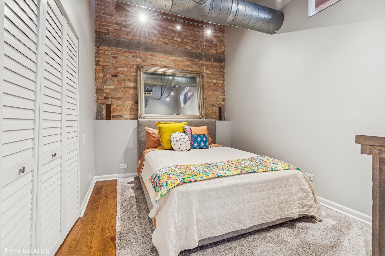 1017 W WASHINGTON Boulevard Unit: 6E