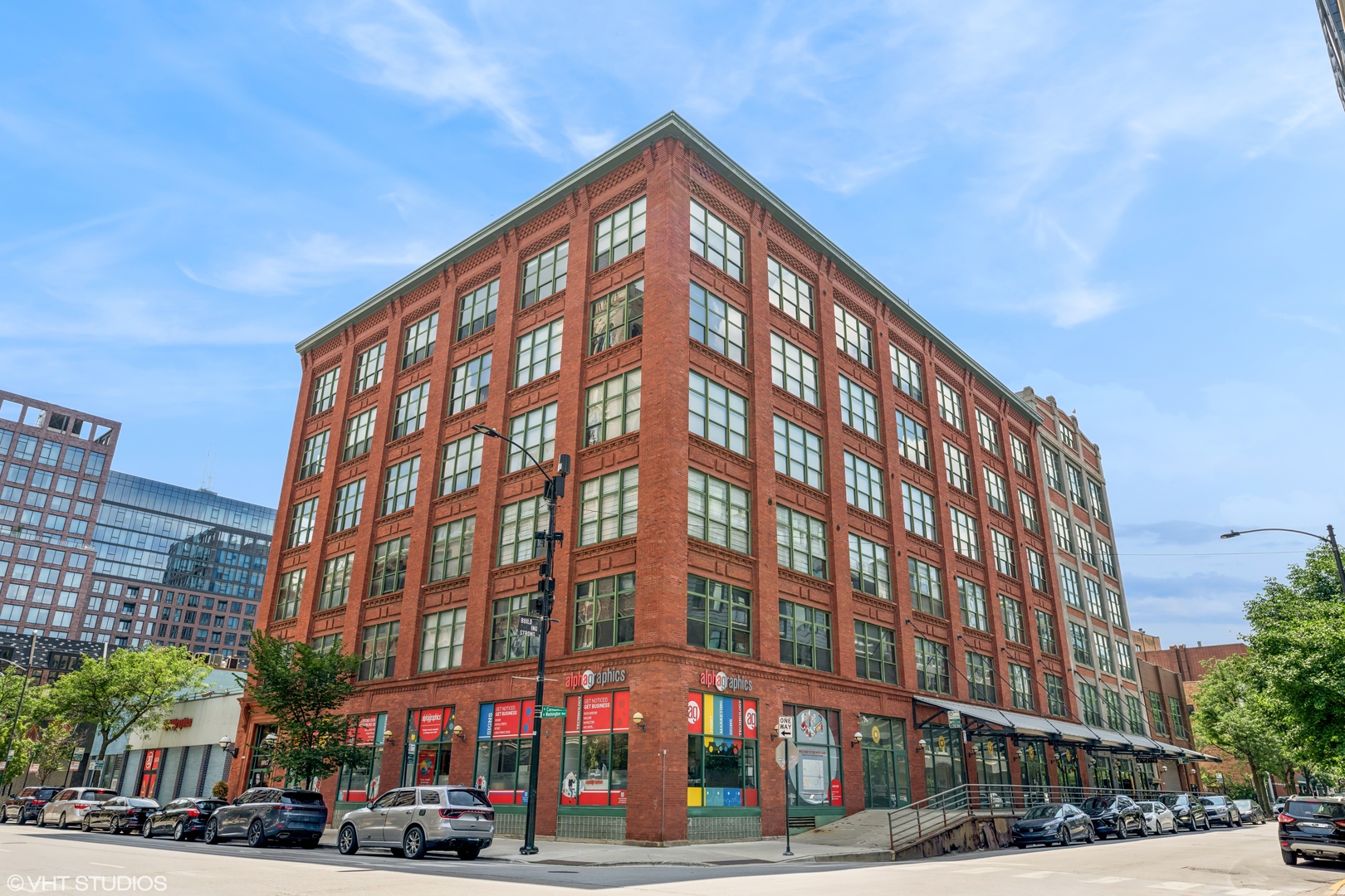 1017 W WASHINGTON Boulevard Unit: 6E