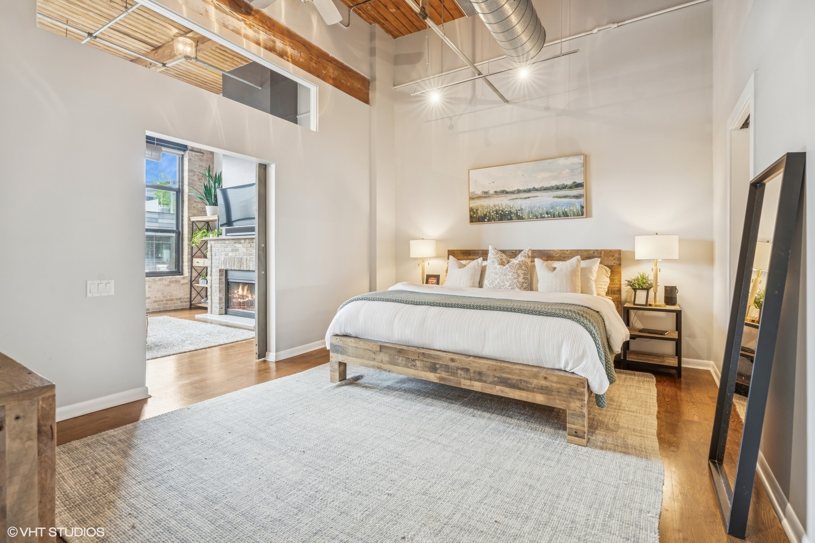 1017 W WASHINGTON Boulevard Unit: 6E