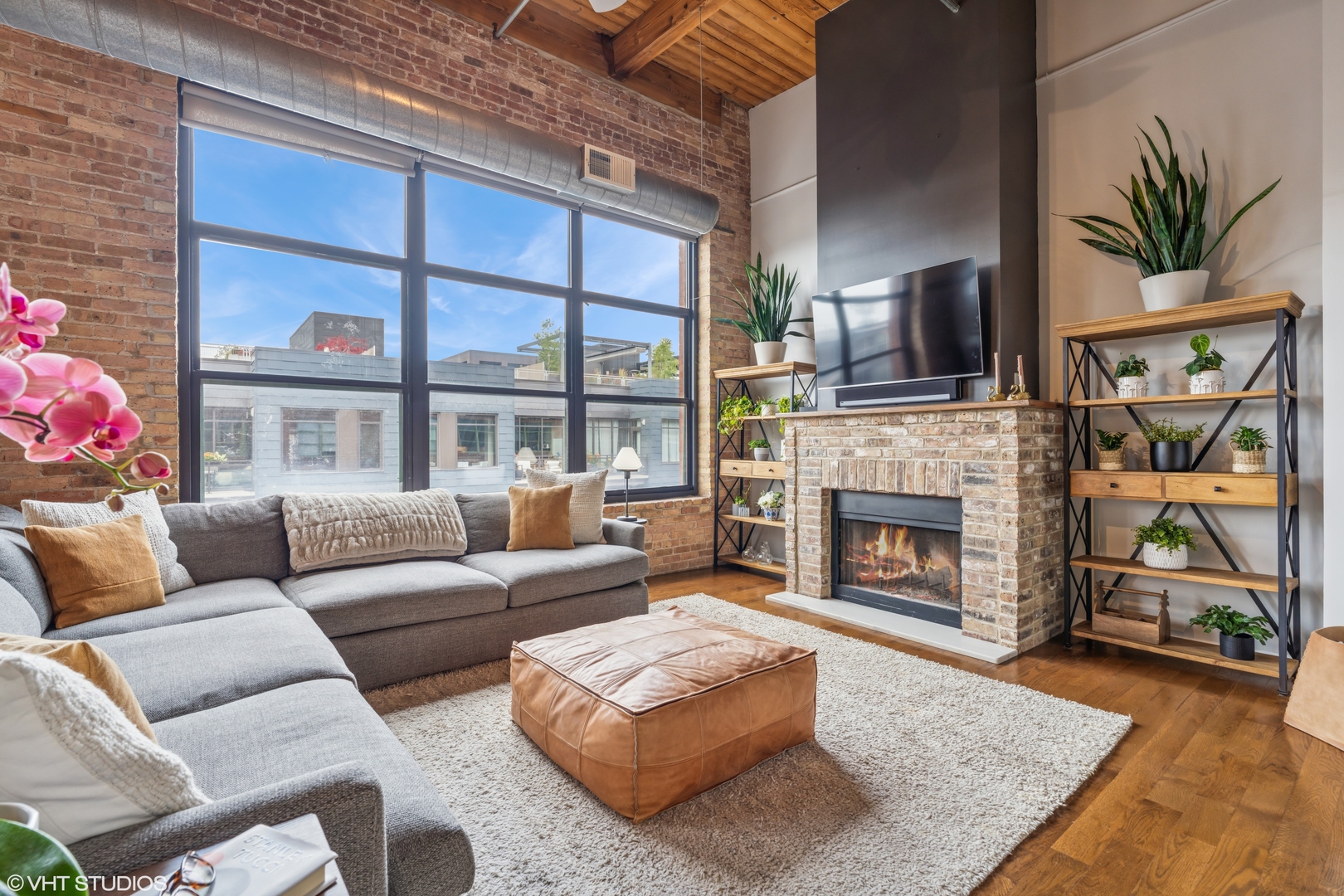 1017 W WASHINGTON Boulevard Unit: 6E