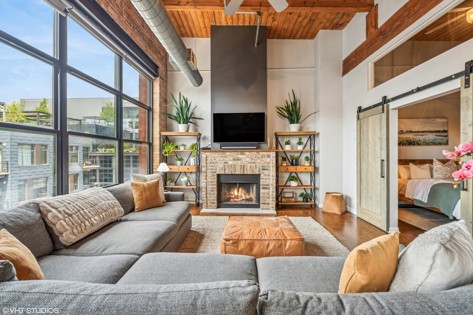 1017 W WASHINGTON Boulevard Unit: 6E