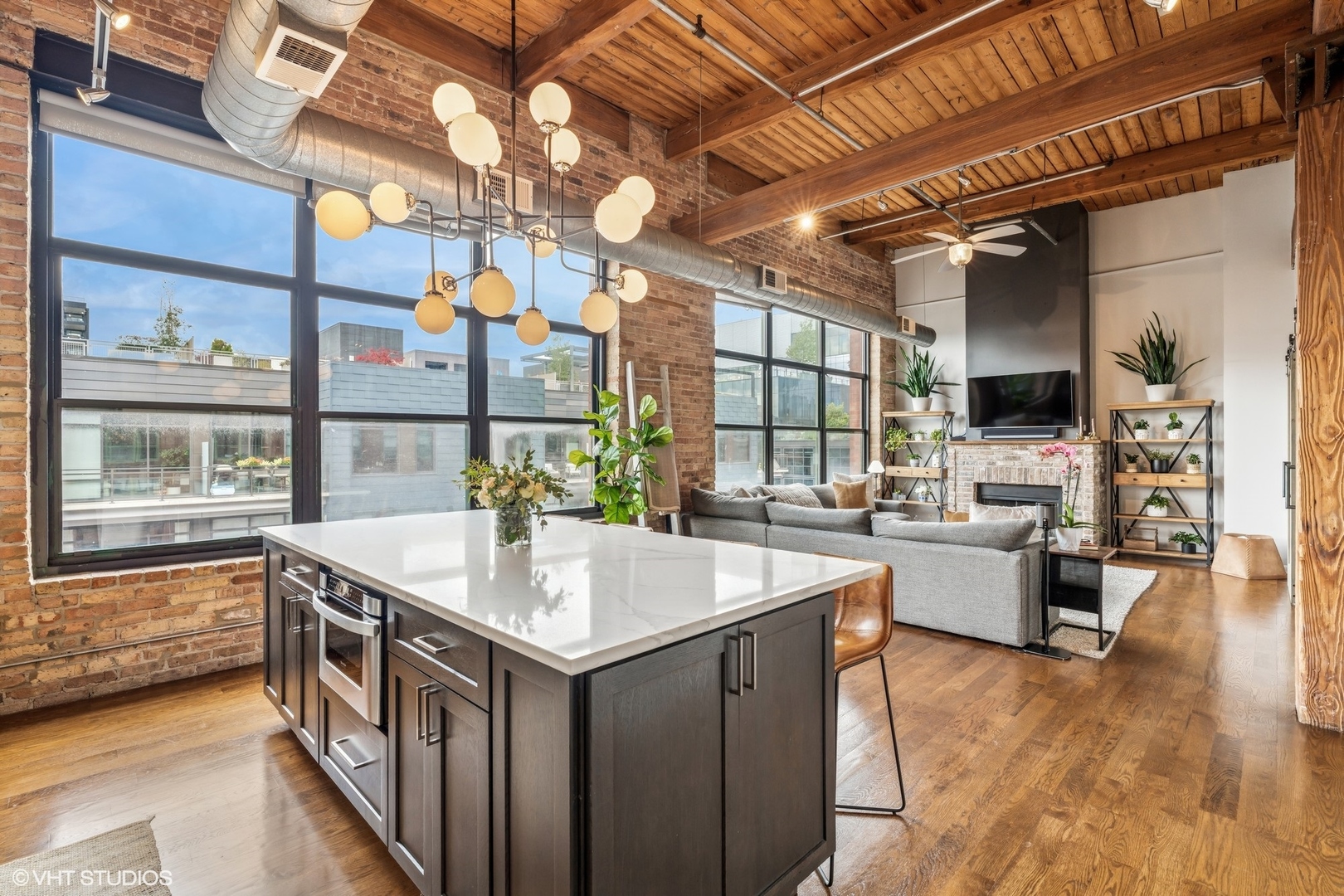 1017 W WASHINGTON Boulevard Unit: 6E