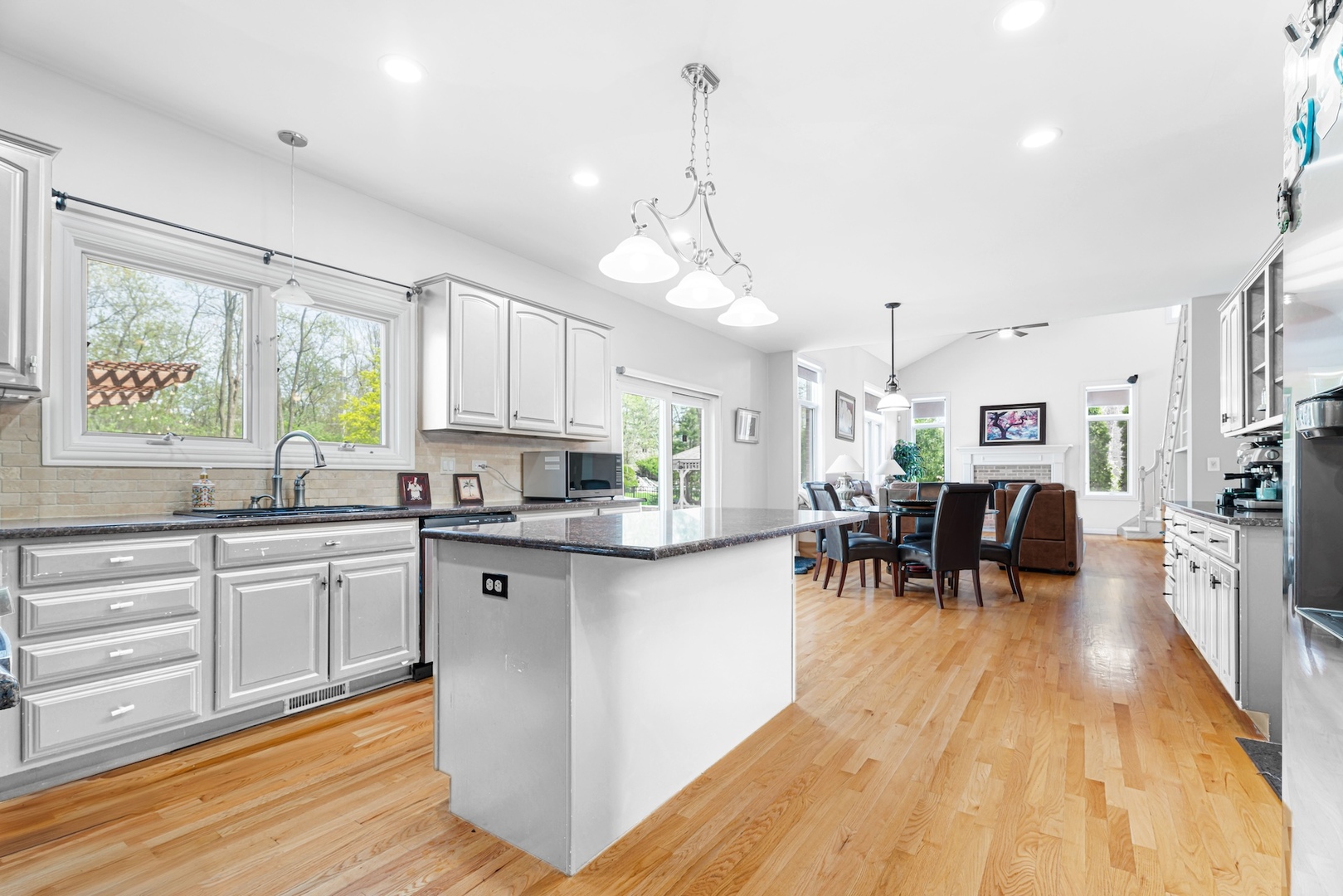 25909 N Arrowhead Drive