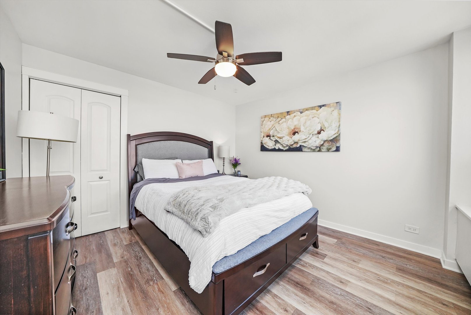 88 W Schiller Street Unit: 1405