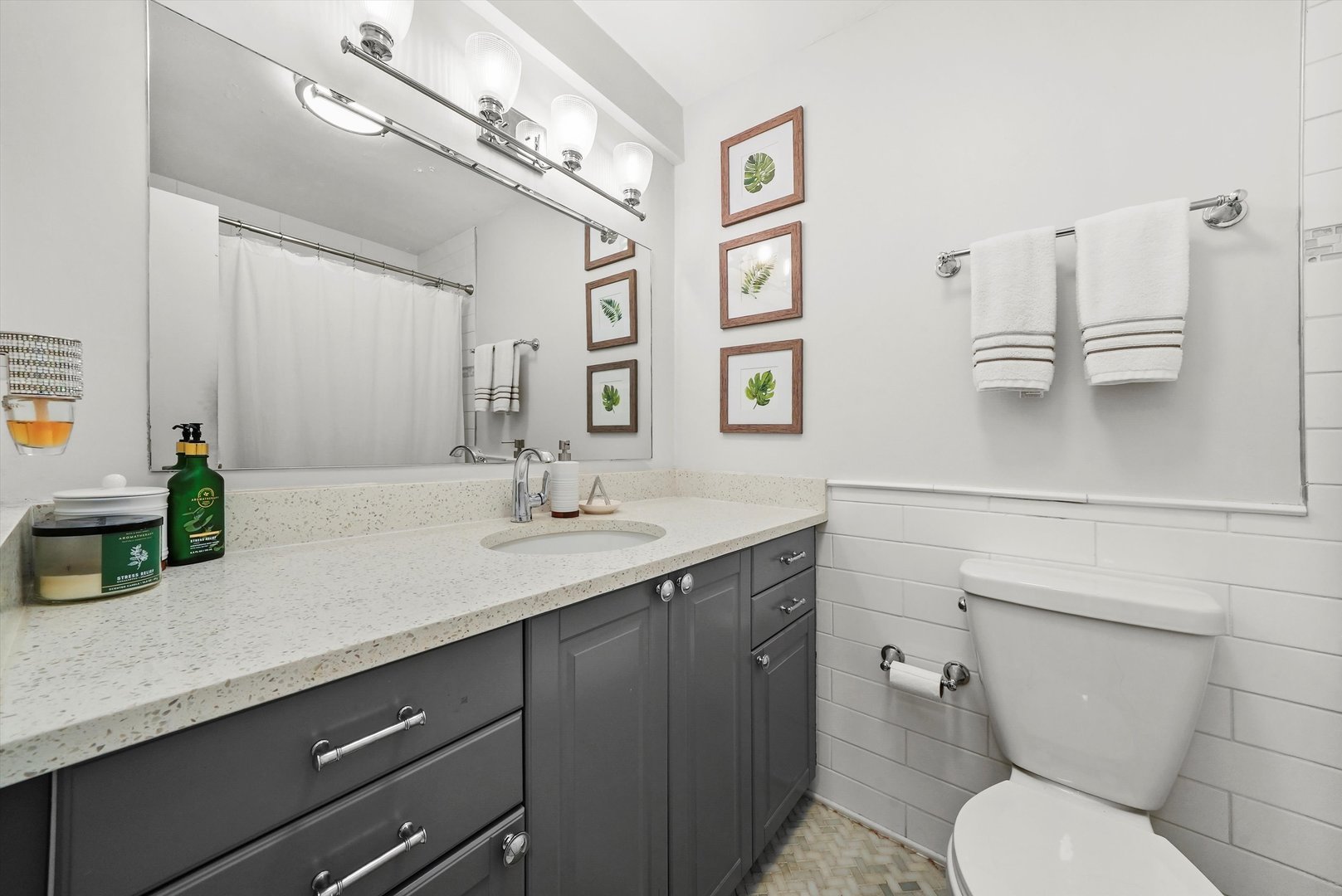 88 W Schiller Street Unit: 1405