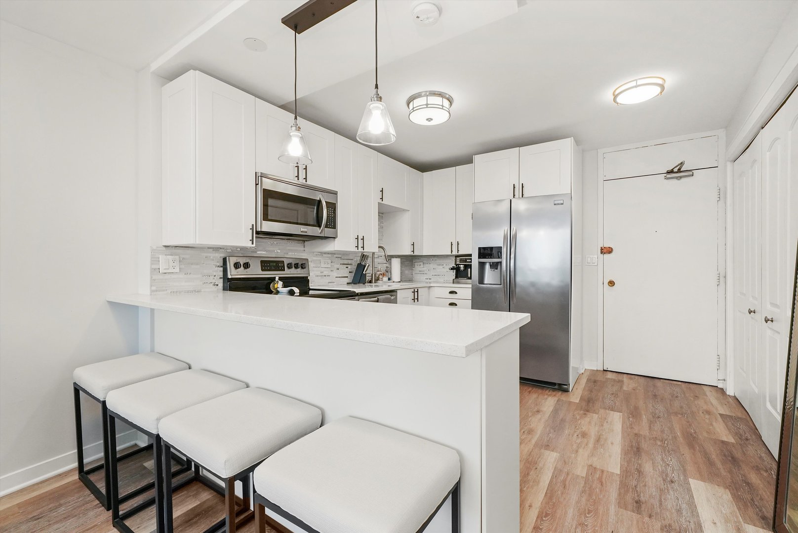 88 W Schiller Street Unit: 1405