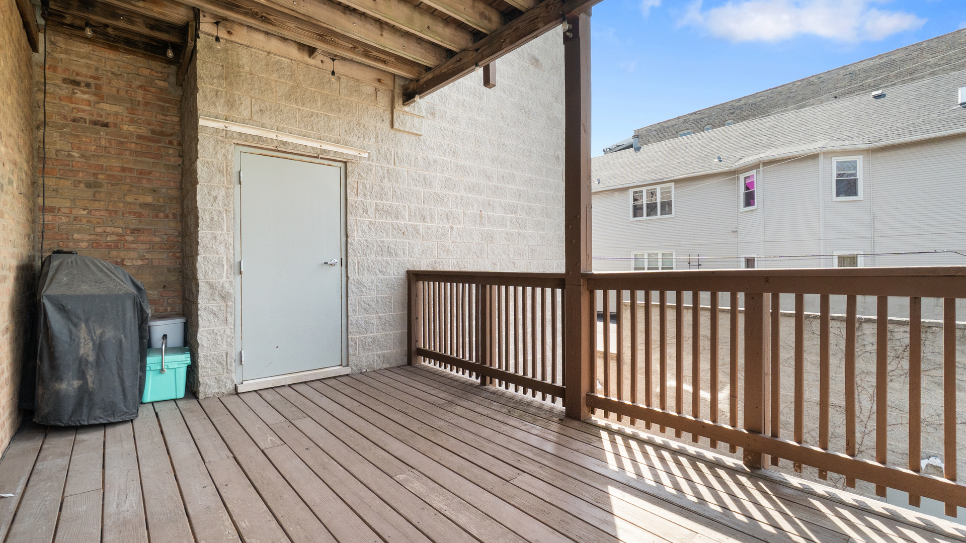 636 N Racine Avenue Unit: 2N