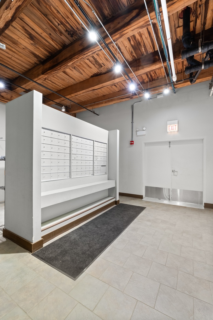 625 W Jackson Boulevard Unit: 602