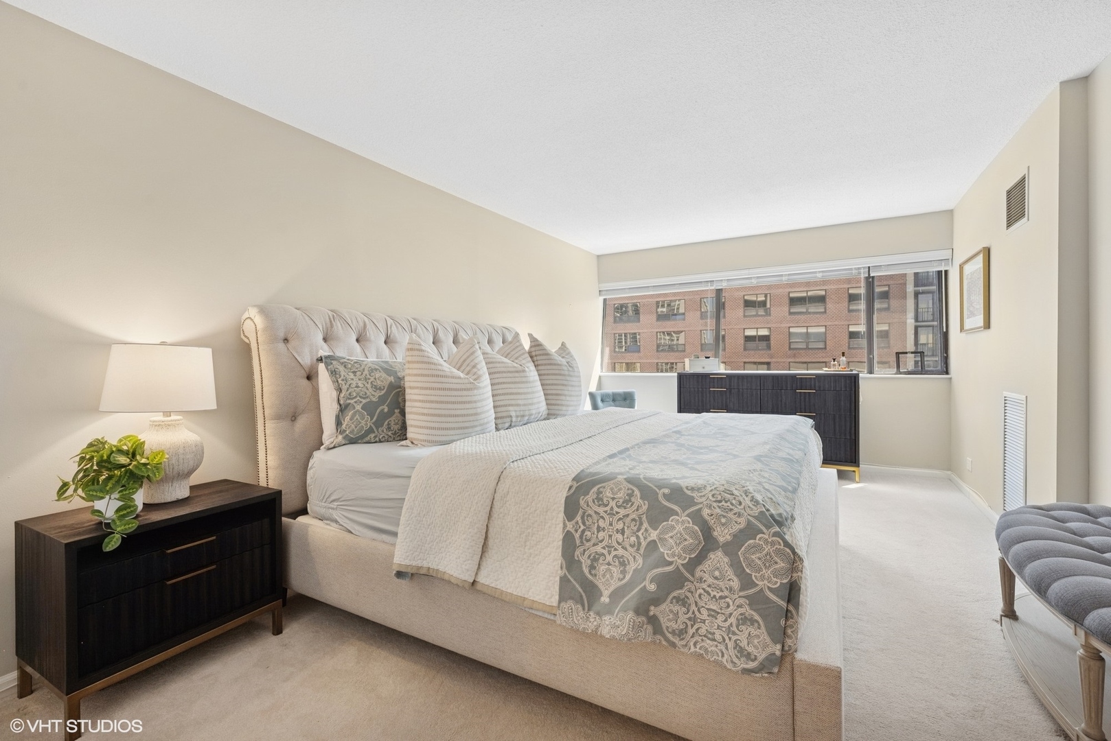 1415 N Dearborn Street Unit: 11B
