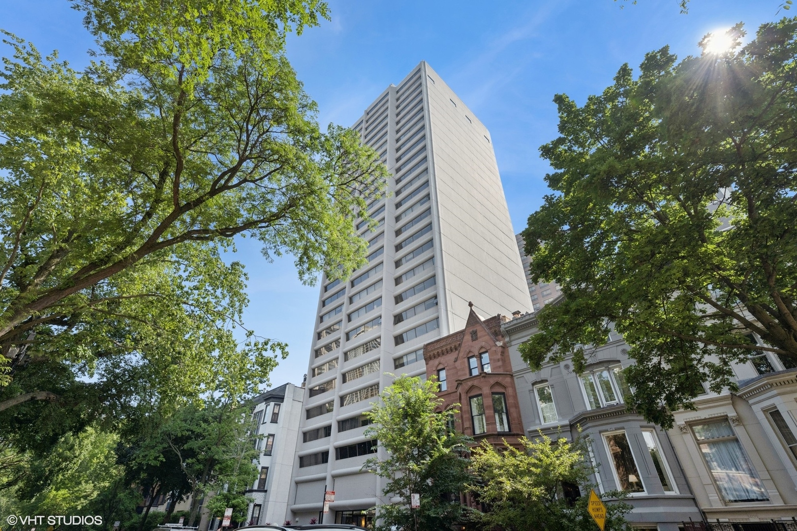 1415 N Dearborn Street Unit: 11B