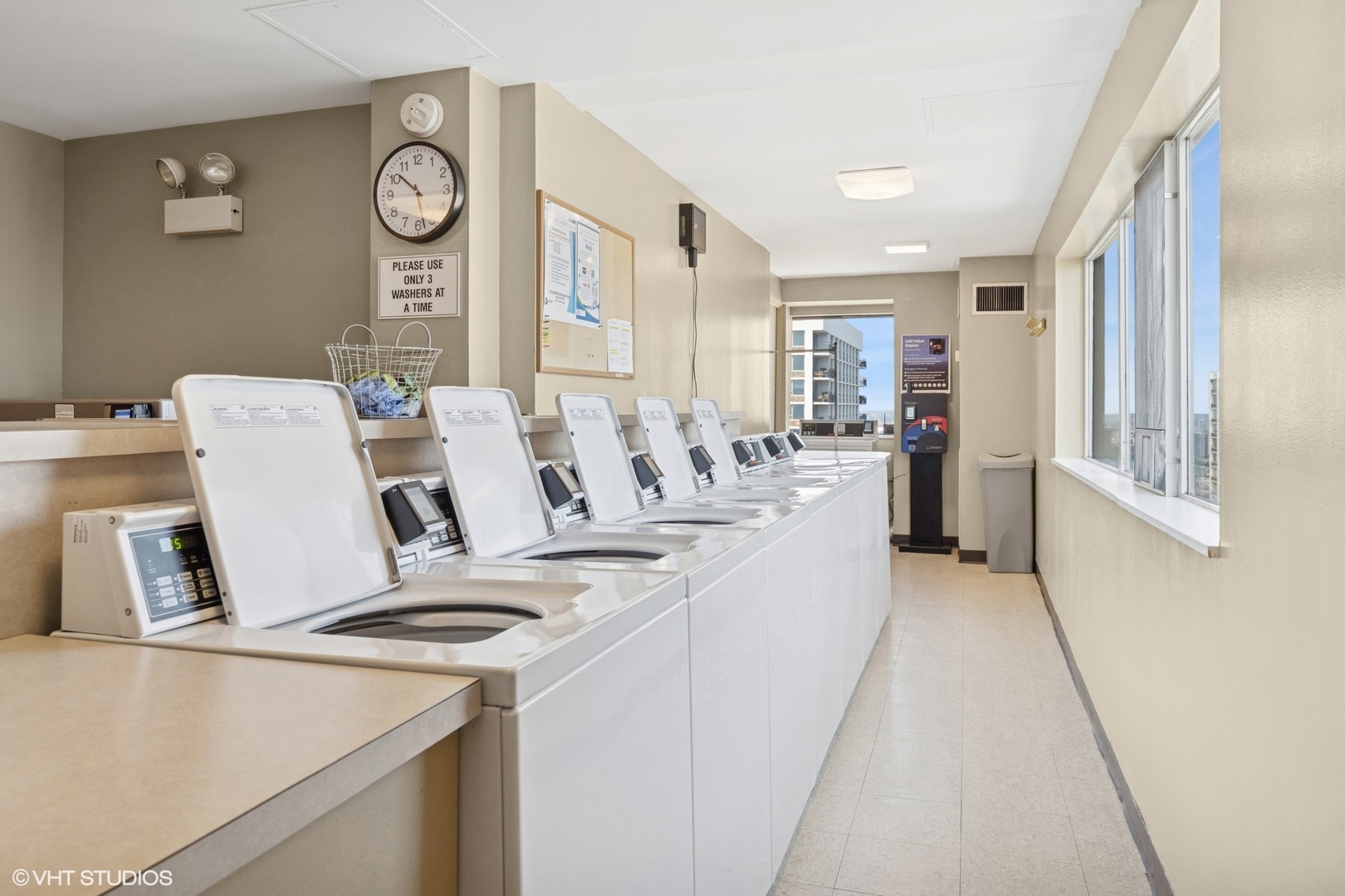 1415 N Dearborn Street Unit: 11B