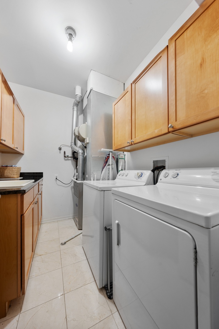520 S State Street Unit: 1722