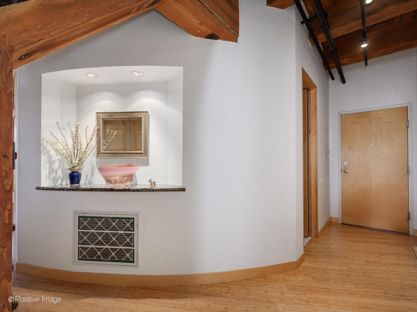 520 W Huron Street Unit: 410