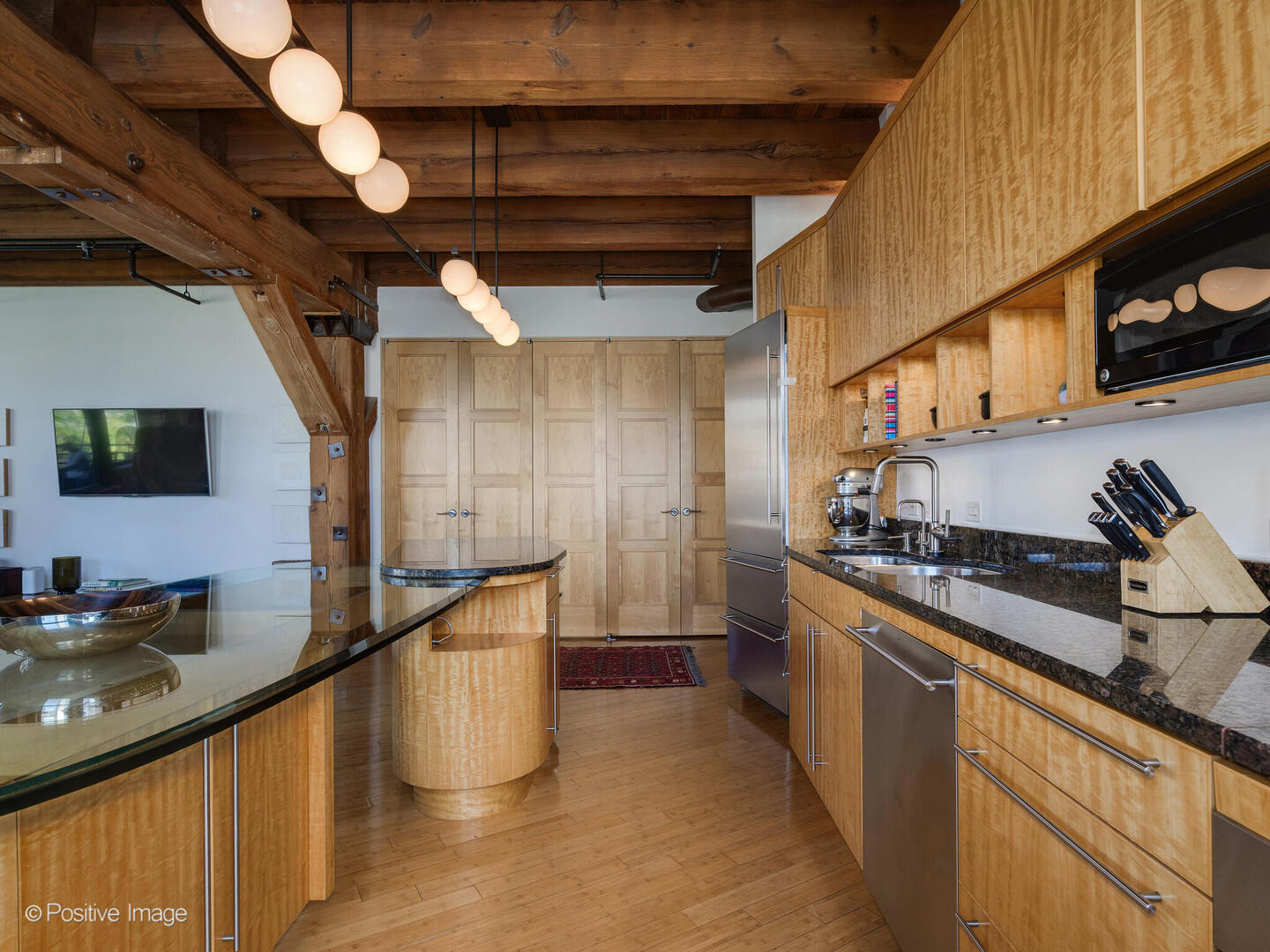 520 W Huron Street Unit: 410