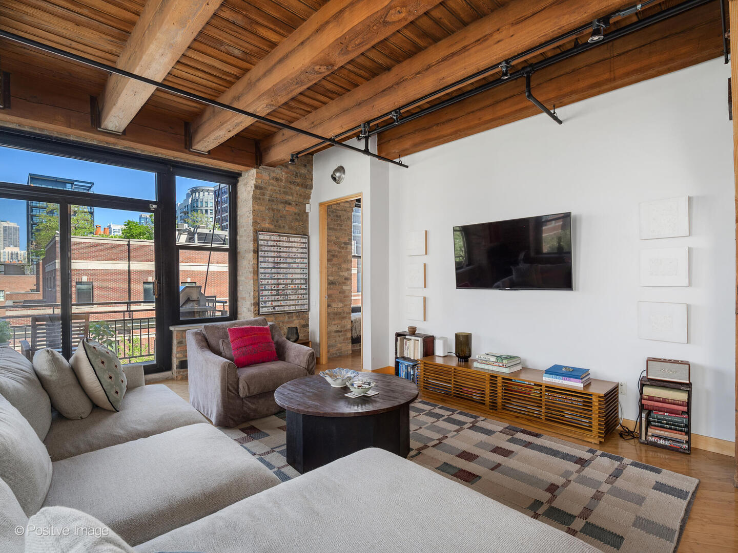 520 W Huron Street Unit: 410