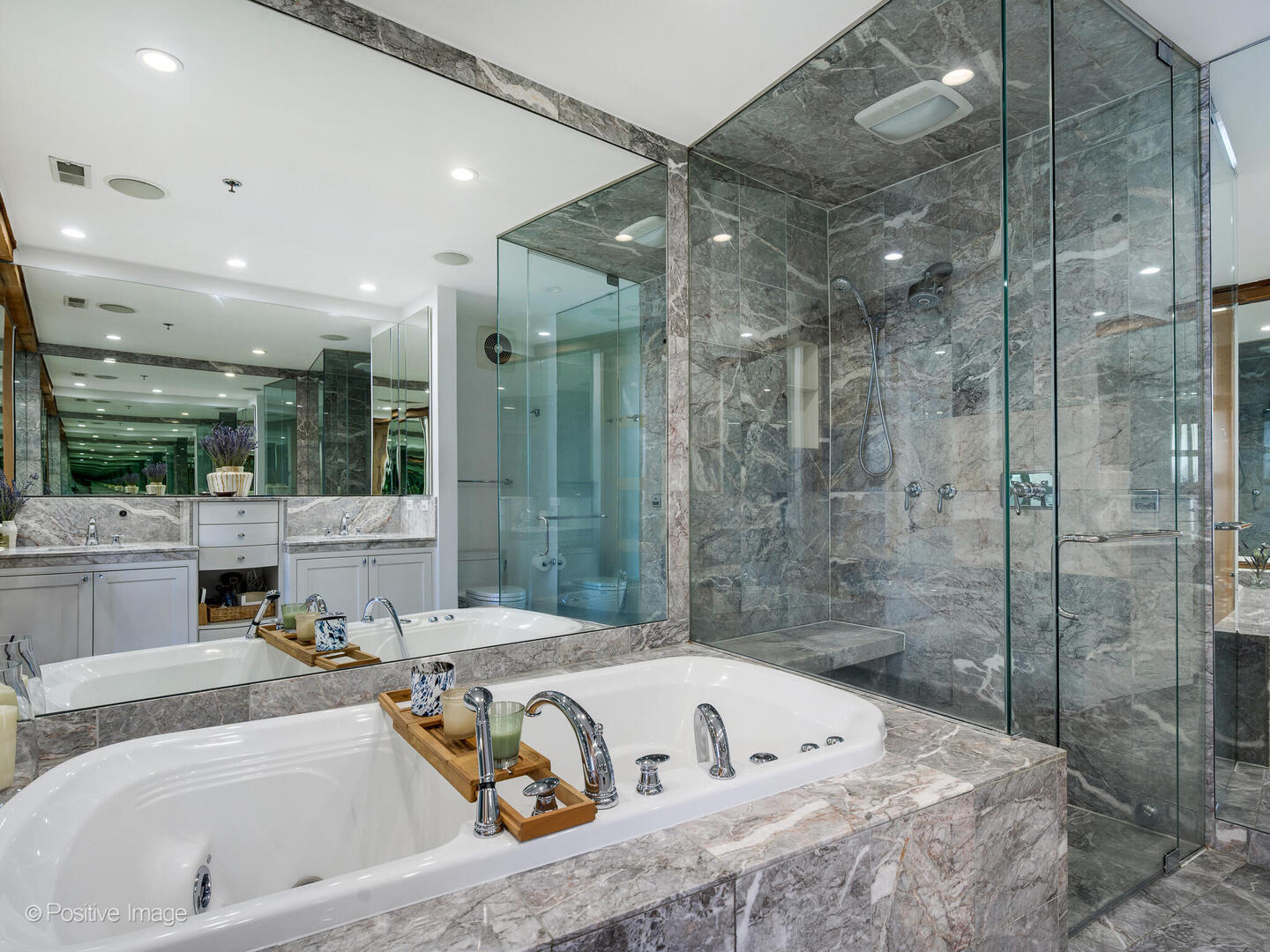 520 W Huron Street Unit: 410