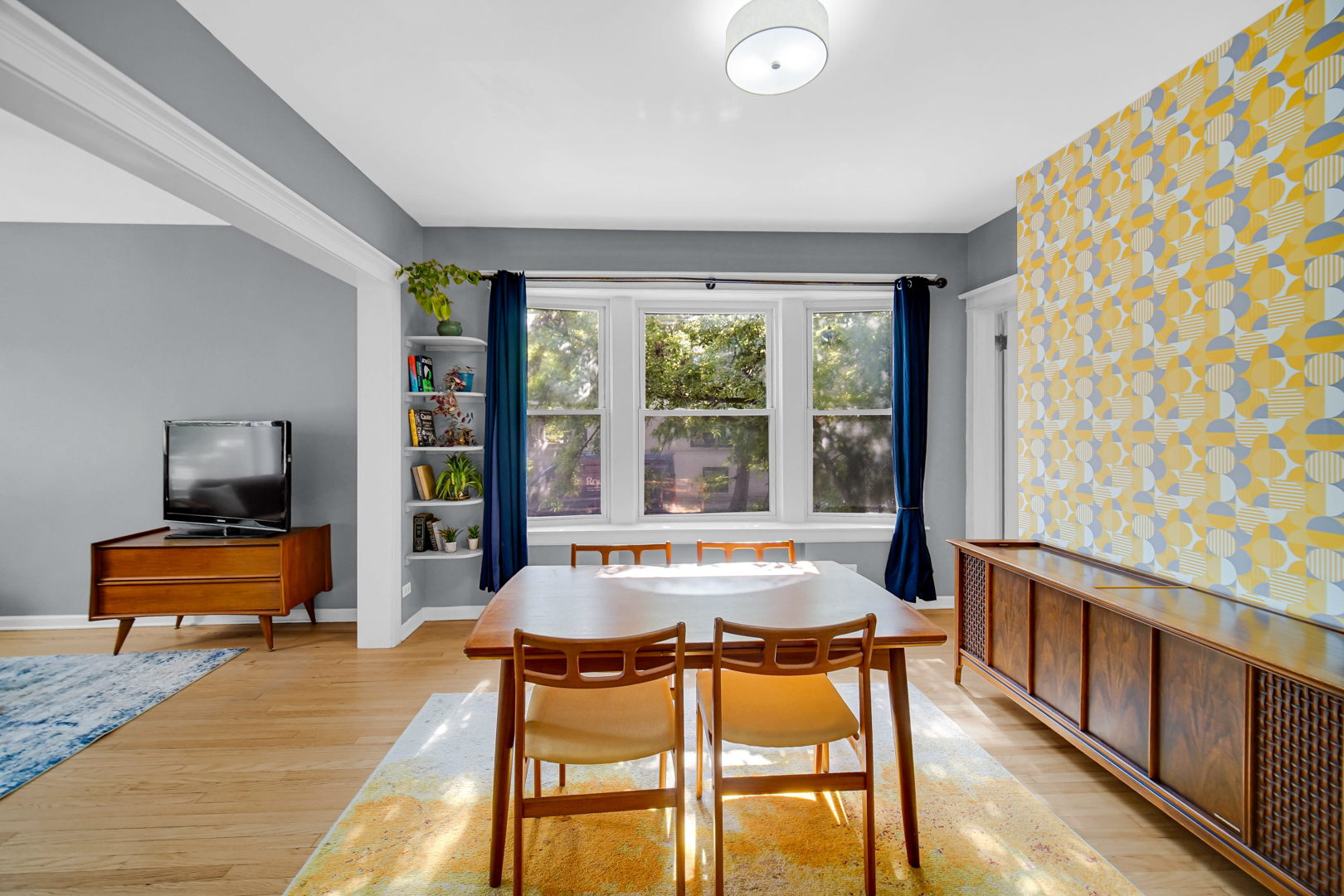 3001 W Logan Boulevard Unit: 1