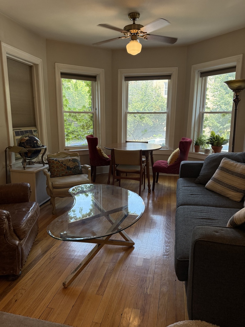 547 W Brompton Avenue Unit: 1N