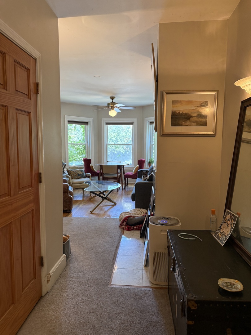 547 W Brompton Avenue Unit: 1N