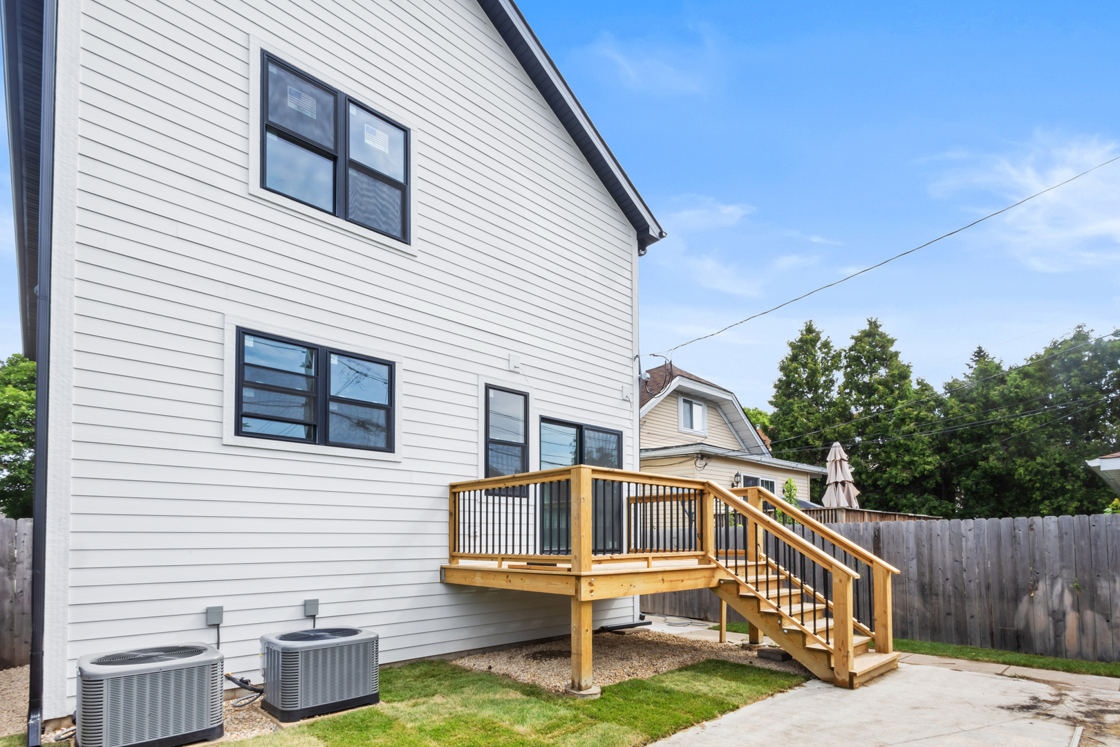 5441 W berenice Avenue