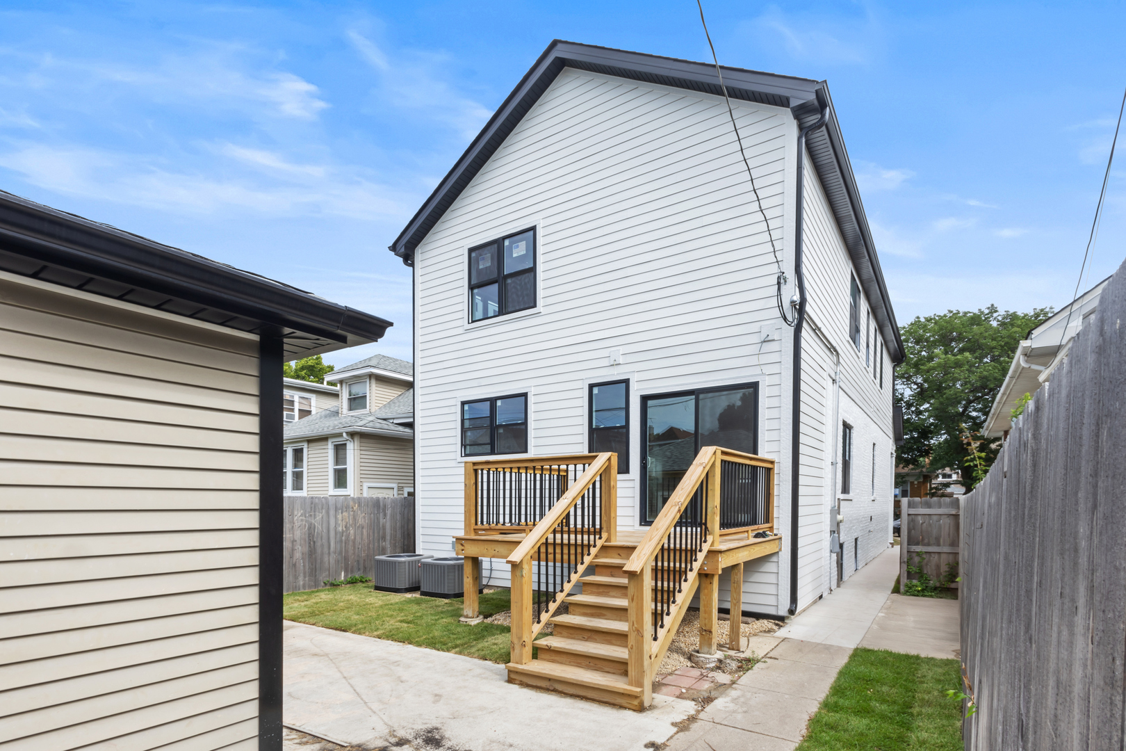 5441 W berenice Avenue